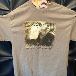 High Desert Museum - Bend, Oregon Friendly Otters shirt Vintage Super dope